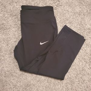 Nike Dri Fit Capri Leggings